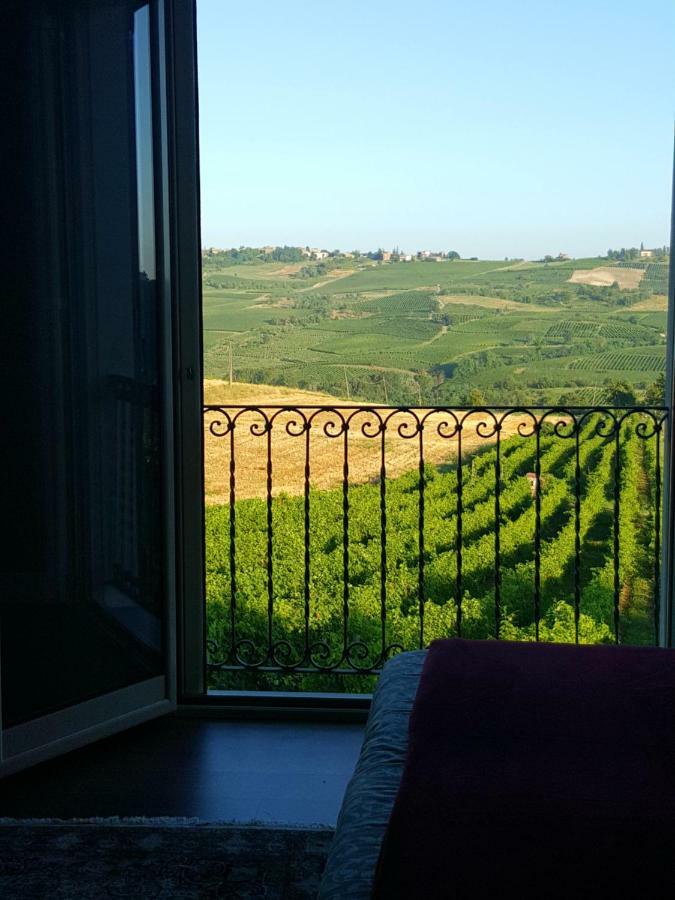 La Terrazza Sui Vigneti-Rovescala Bed & Breakfast San Damiano al Colle ภายนอก รูปภาพ